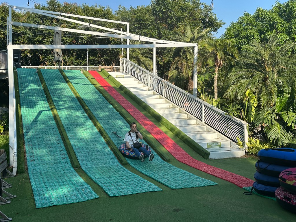 綠色滑草道